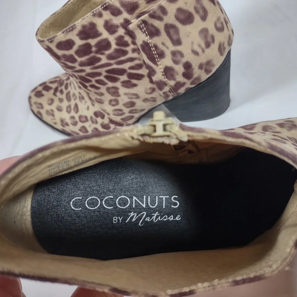 Coconuts by Matisse Moonlight Leopard Print Booties Women's Size 9.5 Tan Brown